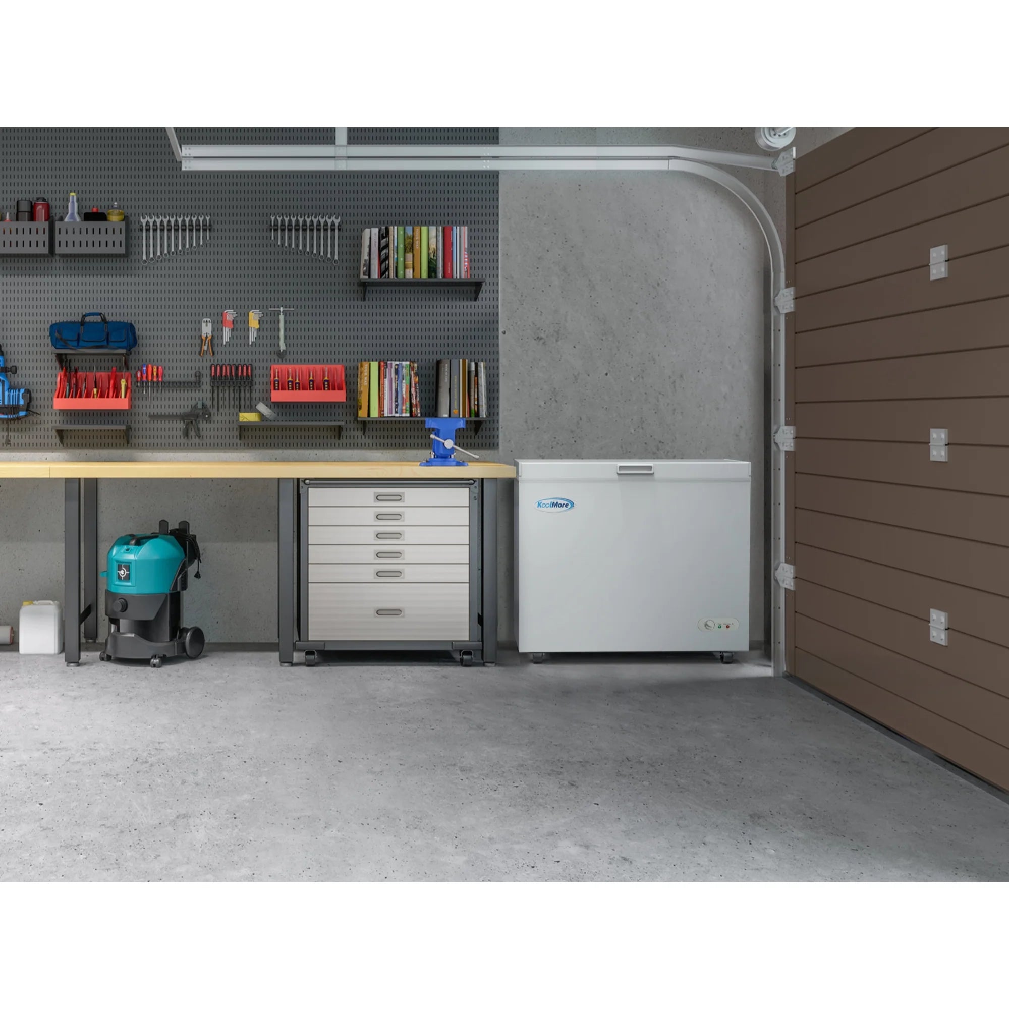 Commercial Chest Freezer, 37 In. 7 cu ft.